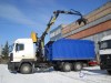 Ломовозная техника призвана решать задачи ломозаготовителей по доставке лома от места ломообразования до площадок переработки, перевалки или складирования металлолома. Для решения этих задач применяются грузовые автомобили на основе усиленных шасси с кузовами, оборудованными высокими бортами, позволяющими исключить попадание транспортируемого лома на дороги - ломовозы. Кроме этого ломовозы снабжаются мощным краном-манипулятором, способным благодаря специально разработанным грейферам грузить, как габаритное холодильное оборудование и кузова старых автомобилей, так и мелкий лом. Для обеспечения большей эффективности работы ломовозов шасси оснащаются фаркопом для присоединения прицепа, что существенно увеличивает объемы перевозок или же оборудуются системой мультилифт, позволяющей ломовозу «сбросить» загруженный кузов в месте разгрузки и погрузив на себя пустой кузов отправится за новой партией лома. По сути, система мультилифт сделала ломовозы универсальными машинами. Варьирование взаимозаменяемыми типами кузовов позволяет автомобилю с мультилифтом и гидроманипулятором выполнять самые разнообразные функциональные задания, причем без значительных потерь времени на простои или переоборудование. Ломовозная техника призвана решать задачи ломозаготовителей по доставке лома от места ломообразования до площадок переработки, перевалки или складирования металлолома. Для решения этих задач применяются грузовые автомобили на основе усиленных шасси с кузовами, оборудованными высокими бортами, позволяющими исключить попадание транспортируемого лома на дороги - ломовозы. Кроме этого ломовозы снабжаются мощным краном-манипулятором, способным благодаря специально разработанным грейферам грузить, как габаритное холодильное оборудование и кузова старых автомобилей, так и мелкий лом. Для обеспечения большей эффективности работы ломовозов шасси оснащаются фаркопом для присоединения прицепа, что существенно увеличивает объемы перевозок или же оборудуются системой мультилифт, позволяющей ломовозу «сбросить» загруженный кузов в месте разгрузки и погрузив на себя пустой кузов отправится за новой партией лома. По сути, система мультилифт сделала ломовозы универсальными машинами. Варьирование взаимозаменяемыми типами кузовов позволяет автомобилю с мультилифтом и гидроманипулятором выполнять самые разнообразные функциональные задания, причем без значительных потерь времени на простои или переоборудование.
